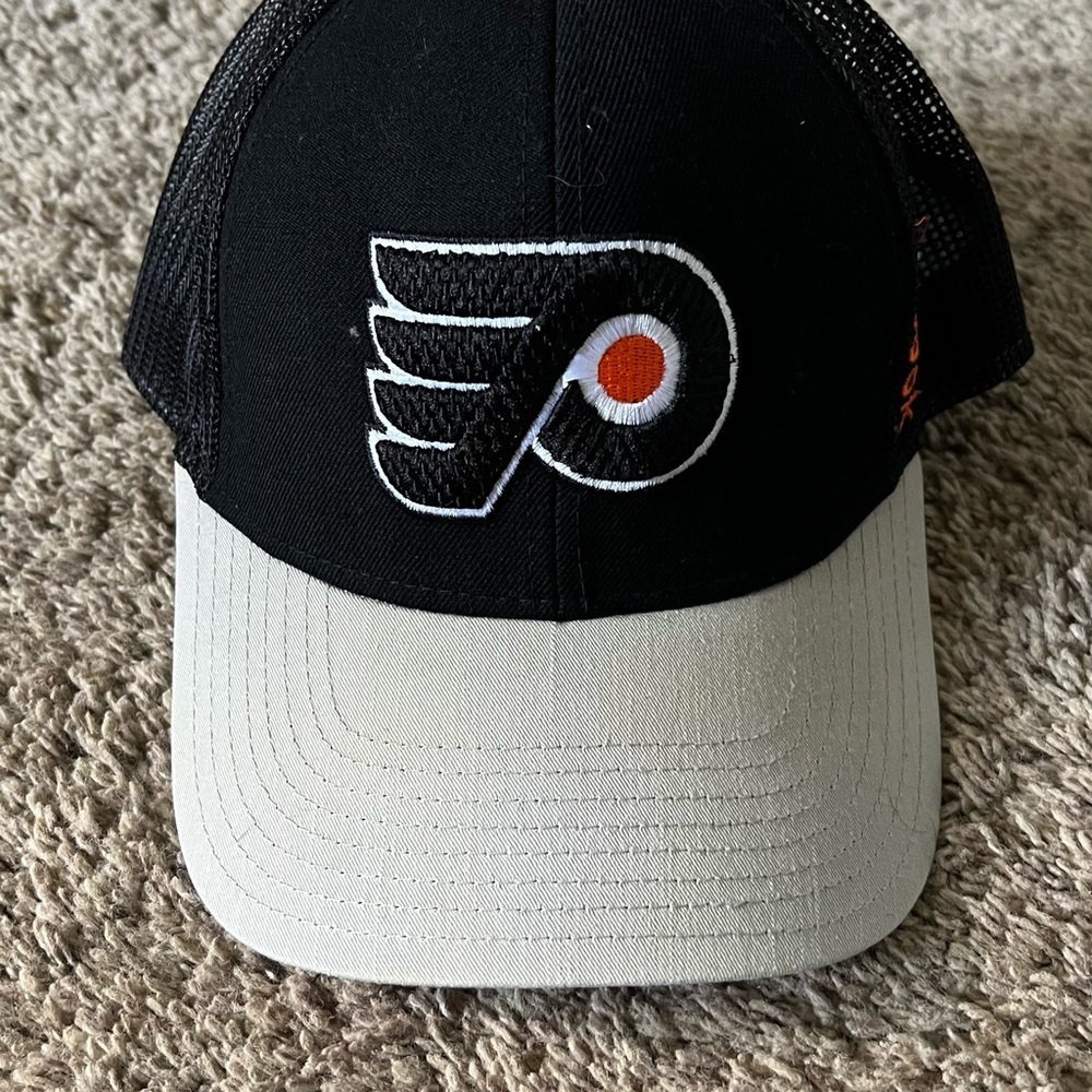 Reebok NHL Philadelphia Flyers Snapback Hat